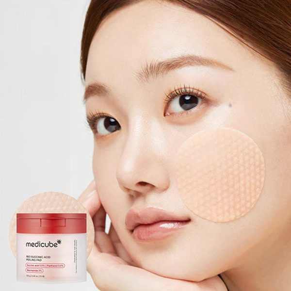 Medicube Red Succinic Acid Panthenol Facial Peeling Pads